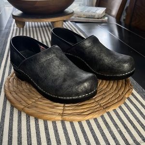 Sanita clogs